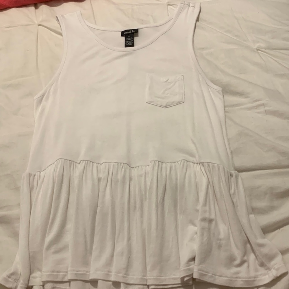 rue 21 white ruffle tank size s